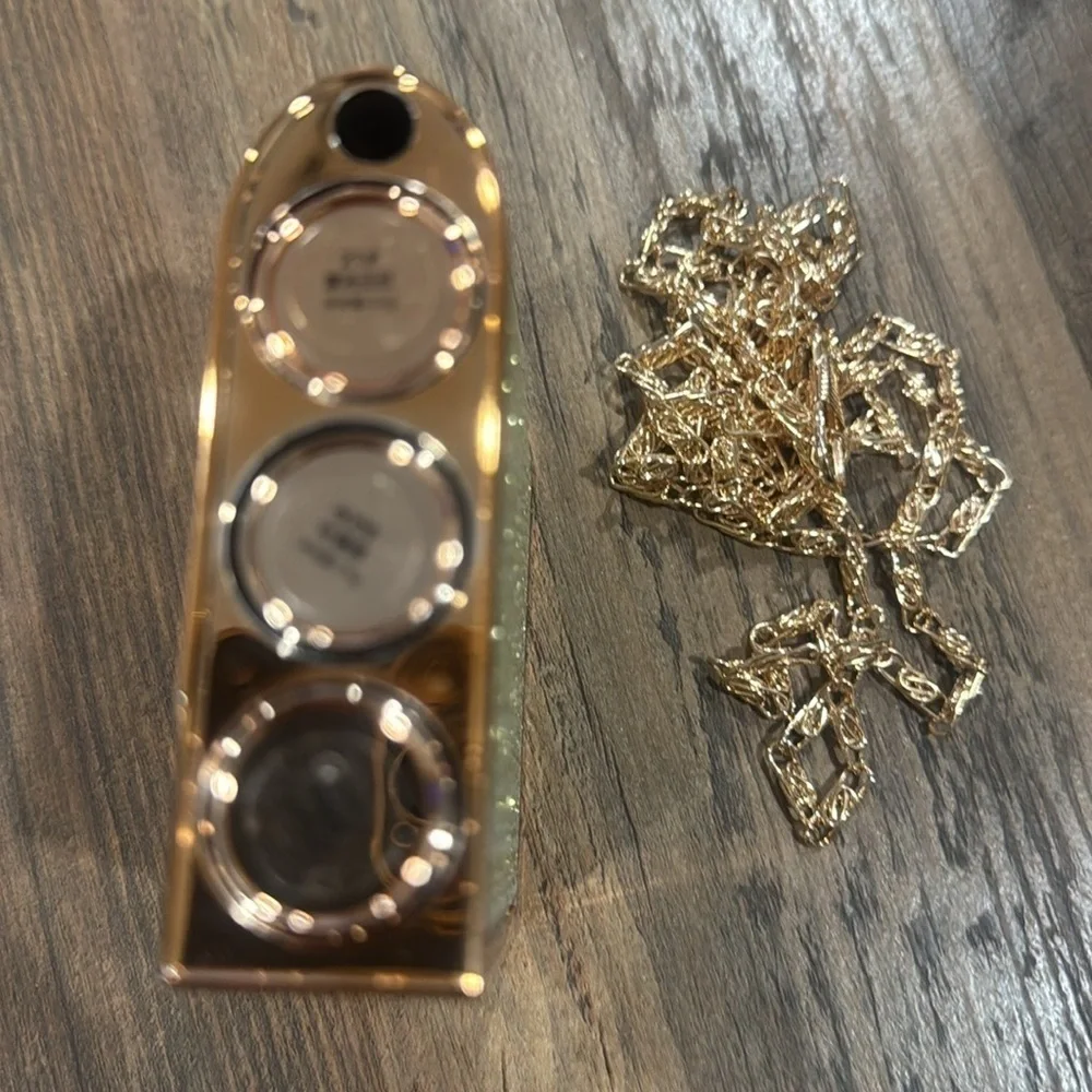 N/A lipstick purse