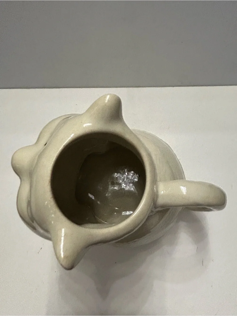 Shawnee Pottery cute vintage