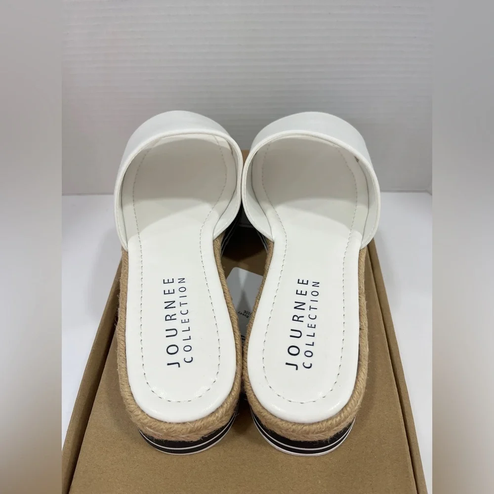Journee Collection Womens‎ Rosey Slide Sandals. Size 10WD. Color: White