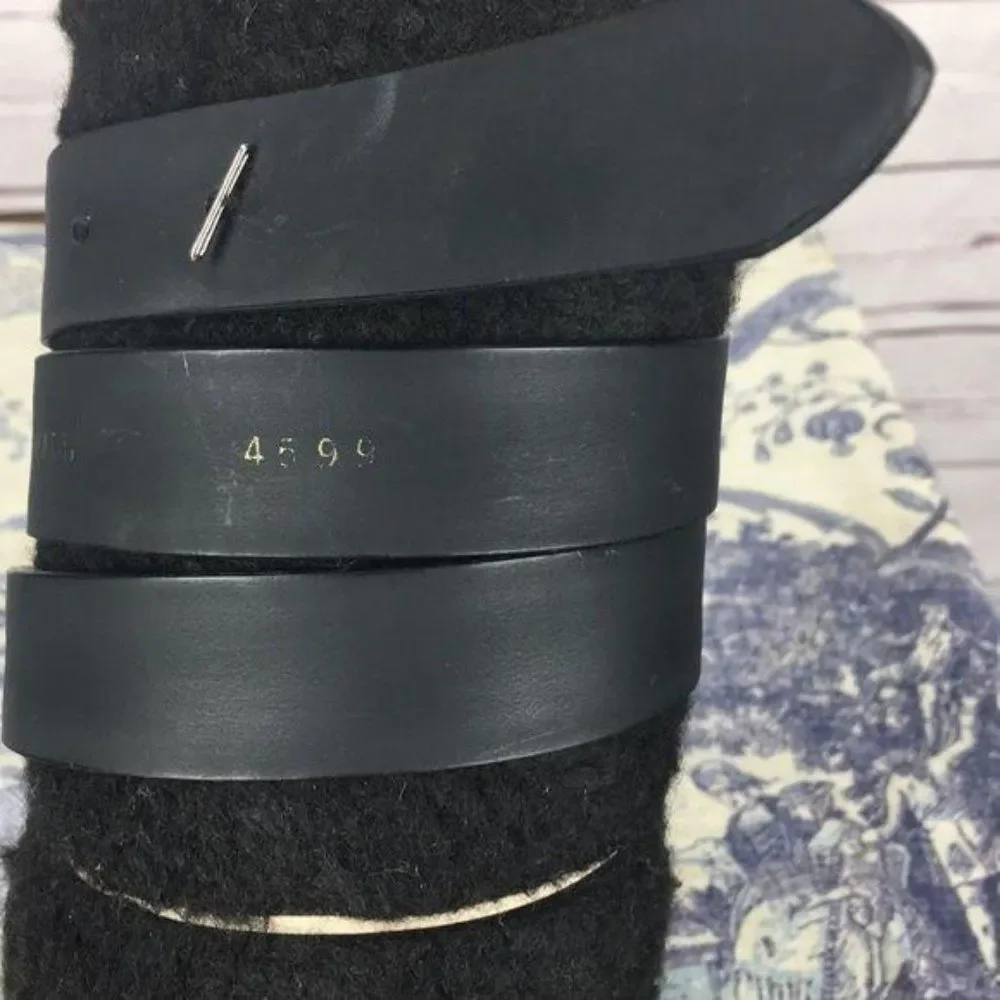 Perry Ellis Black kids Genuine Leather Belt Solid‎ brass buckle size Small