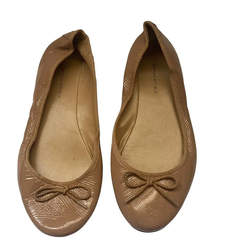 Banana Republic Ballet Flat Womens 8.5 Tan Patent Leather Bow Round‎ Toe Classic