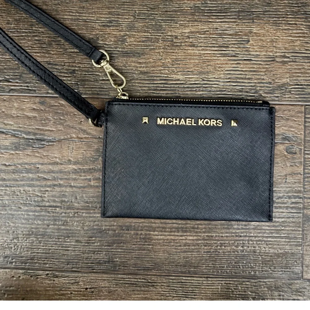 Michael Kors Black Saffiano Leather Zip Card Case‎ Wallet Lanyard