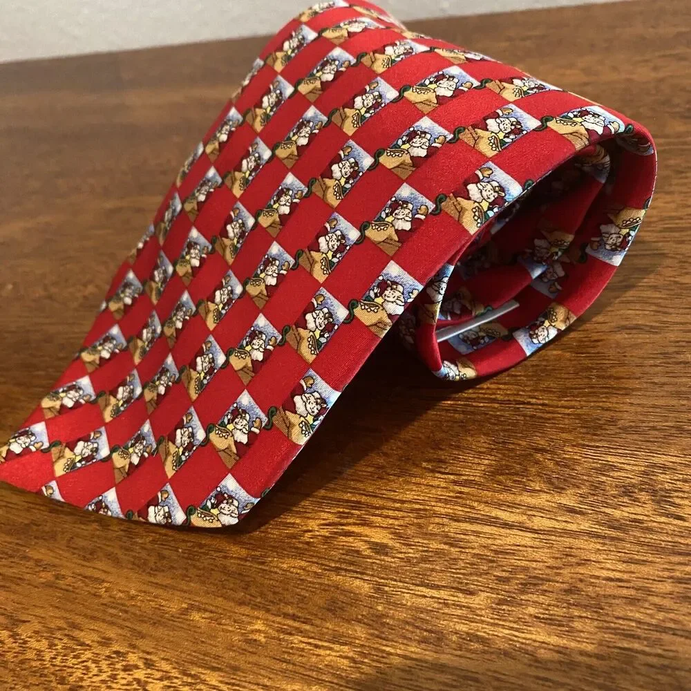 Christmas Tie Red Santa 100% Silk Hallmark Design‎ Collection Holiday