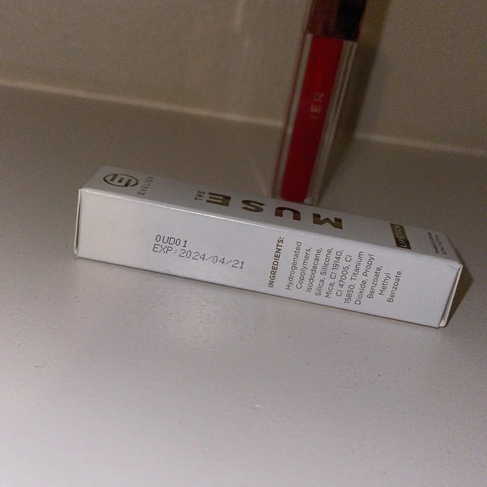 EVELIER -The Muse: Raspberry Red - Lipstick/Lipgloss