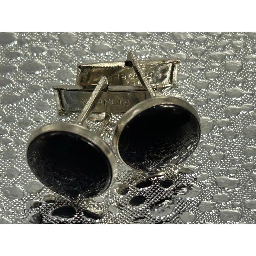 Pioneer Vintage Mens Silver Tone Black Cabochon Round Toggle Back Cufflinks