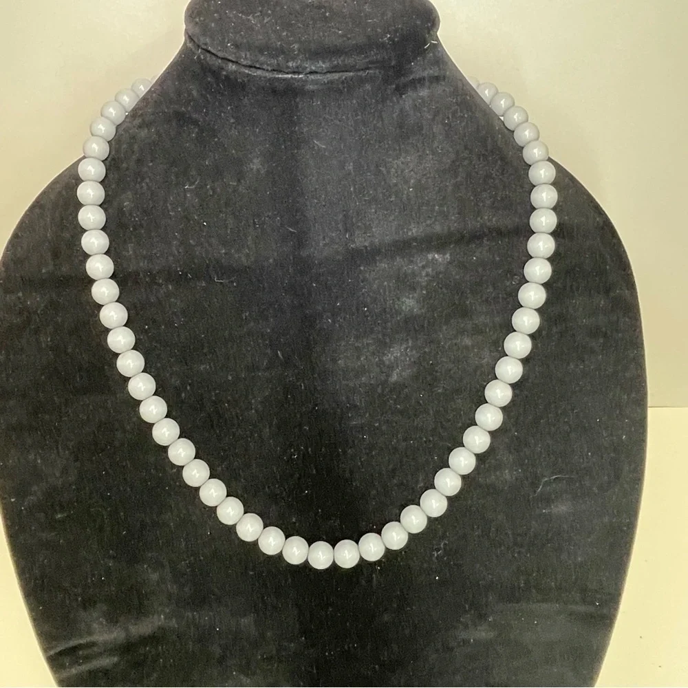 Vintage 1980s Gray Beaded Necklace