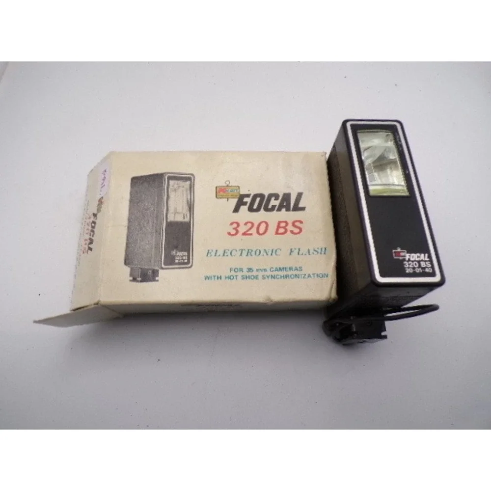 Focal 320 BS Electronic‎ Flash for 35mm Cameras with Hot Shoe Synchronization