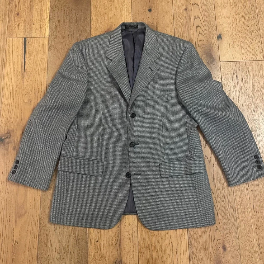 Norm Thompson men cut department