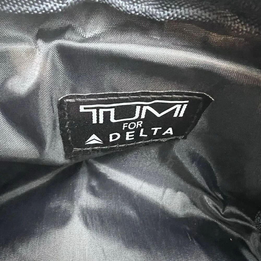 Tumi delta airlines