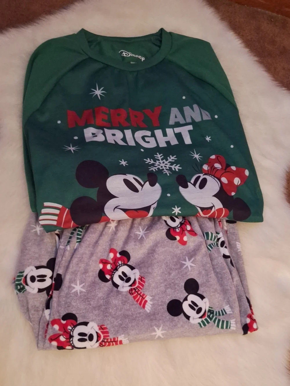 Disney Green & Gray 'Merry and Bright' Mickey & Minnie Holiday Pajama Set
