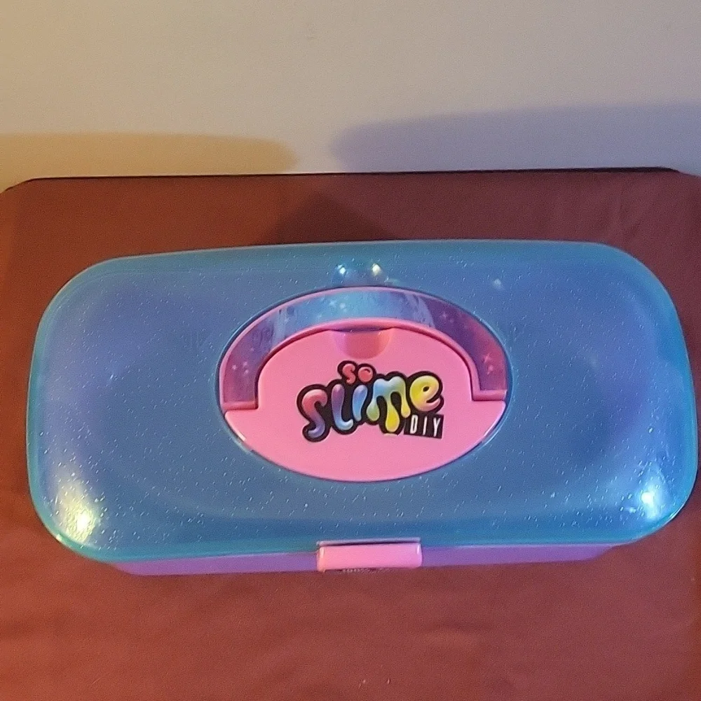 Caboodles usa blue 14