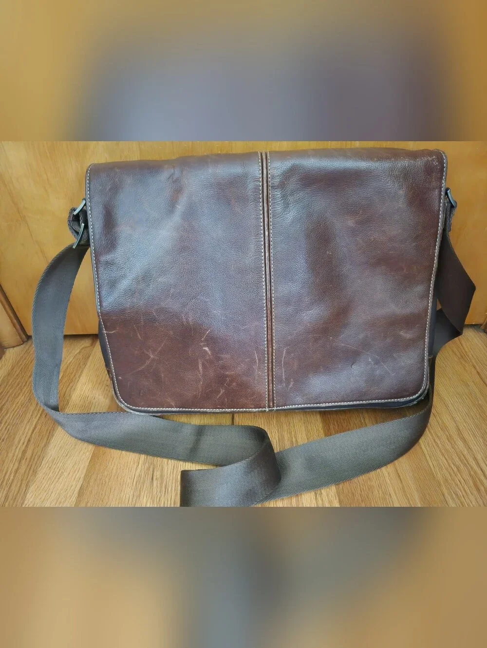 Boconi classic distressed