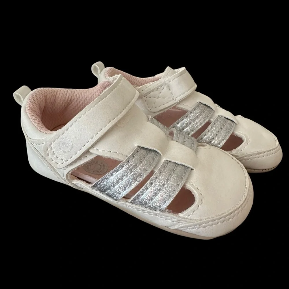 Stride Rite Surprize  Medium 12-18‎ months White T Strap First Walker Baby Shoes