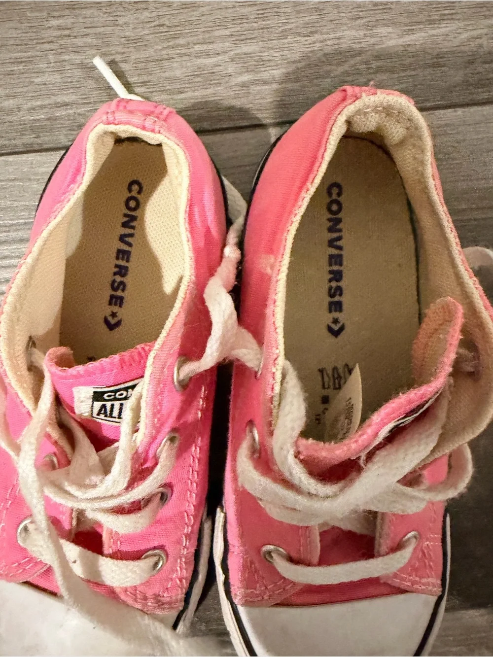 Converse bright pink