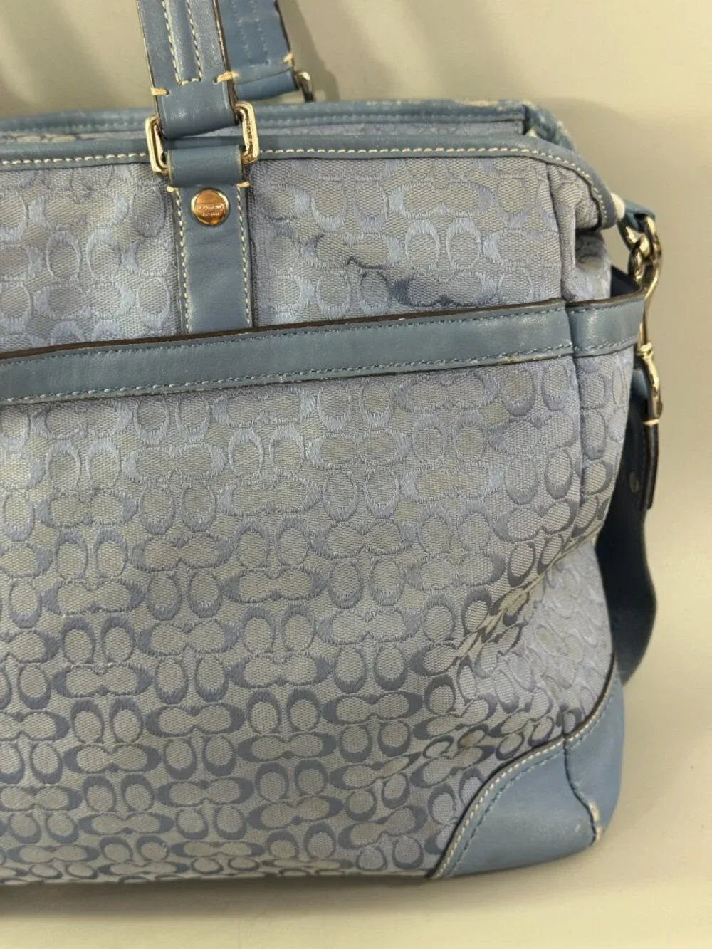Coach small cc