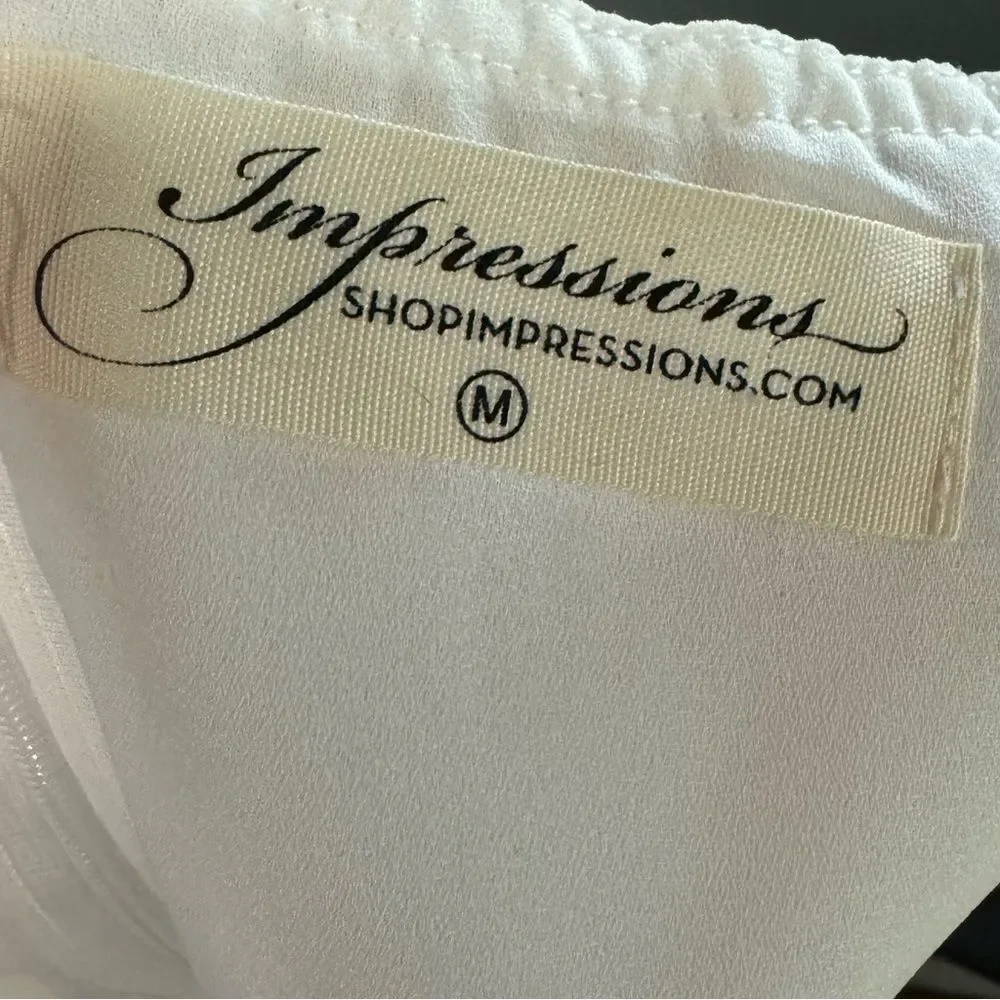 Impressions white layered