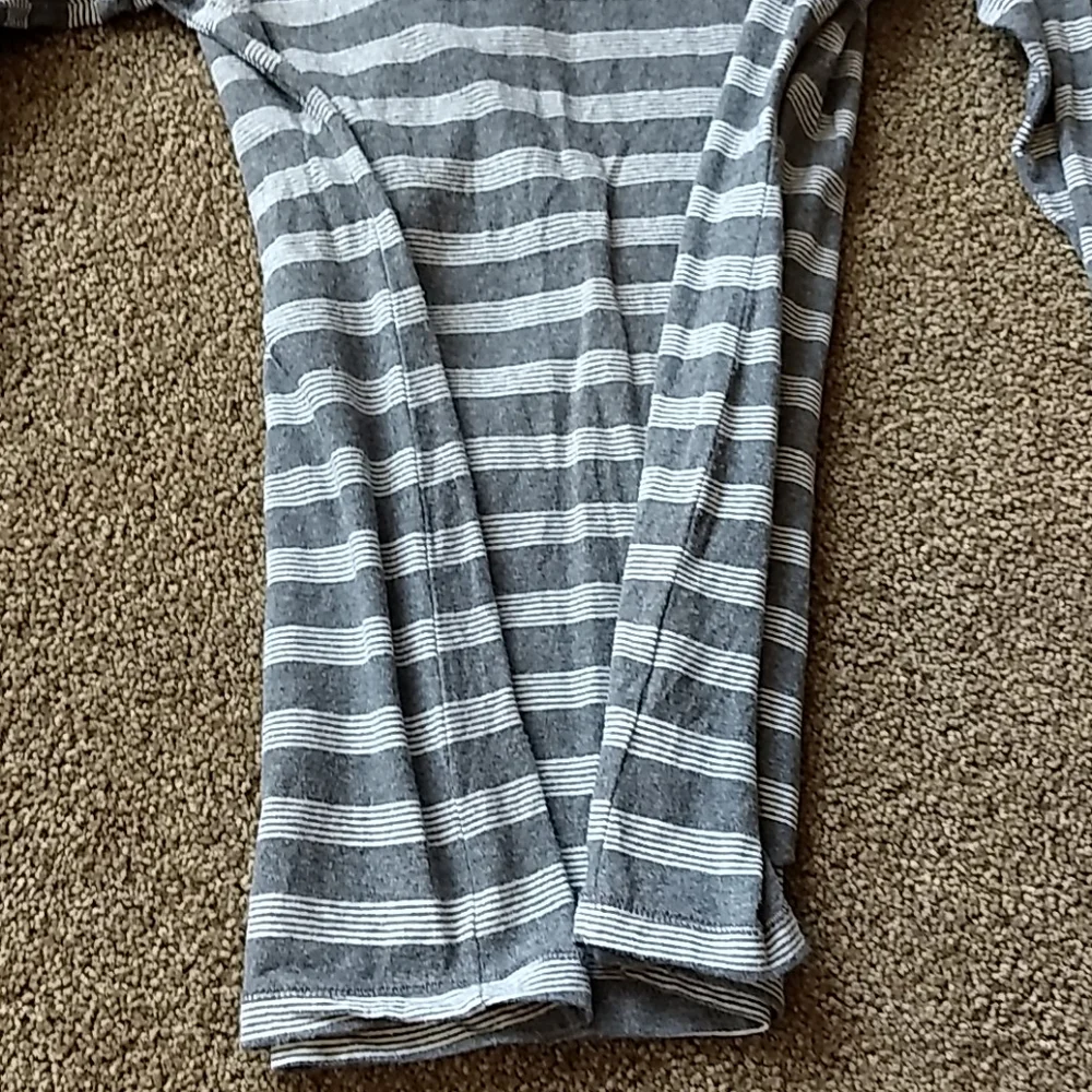 Oh Baby by Motherhood long sleeved