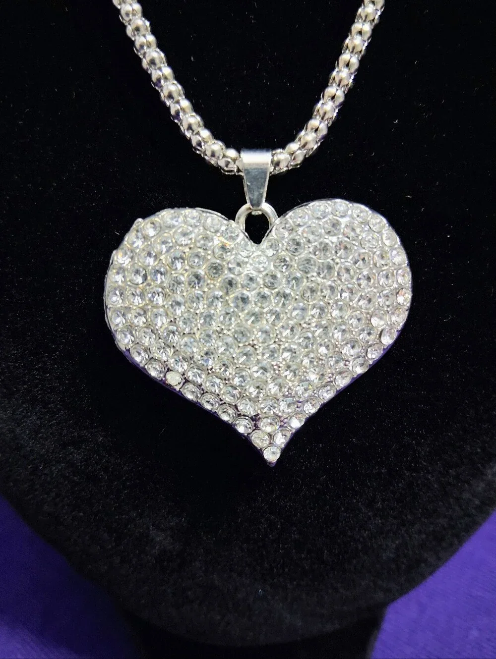 Jannas Finds sparkleheart necklace