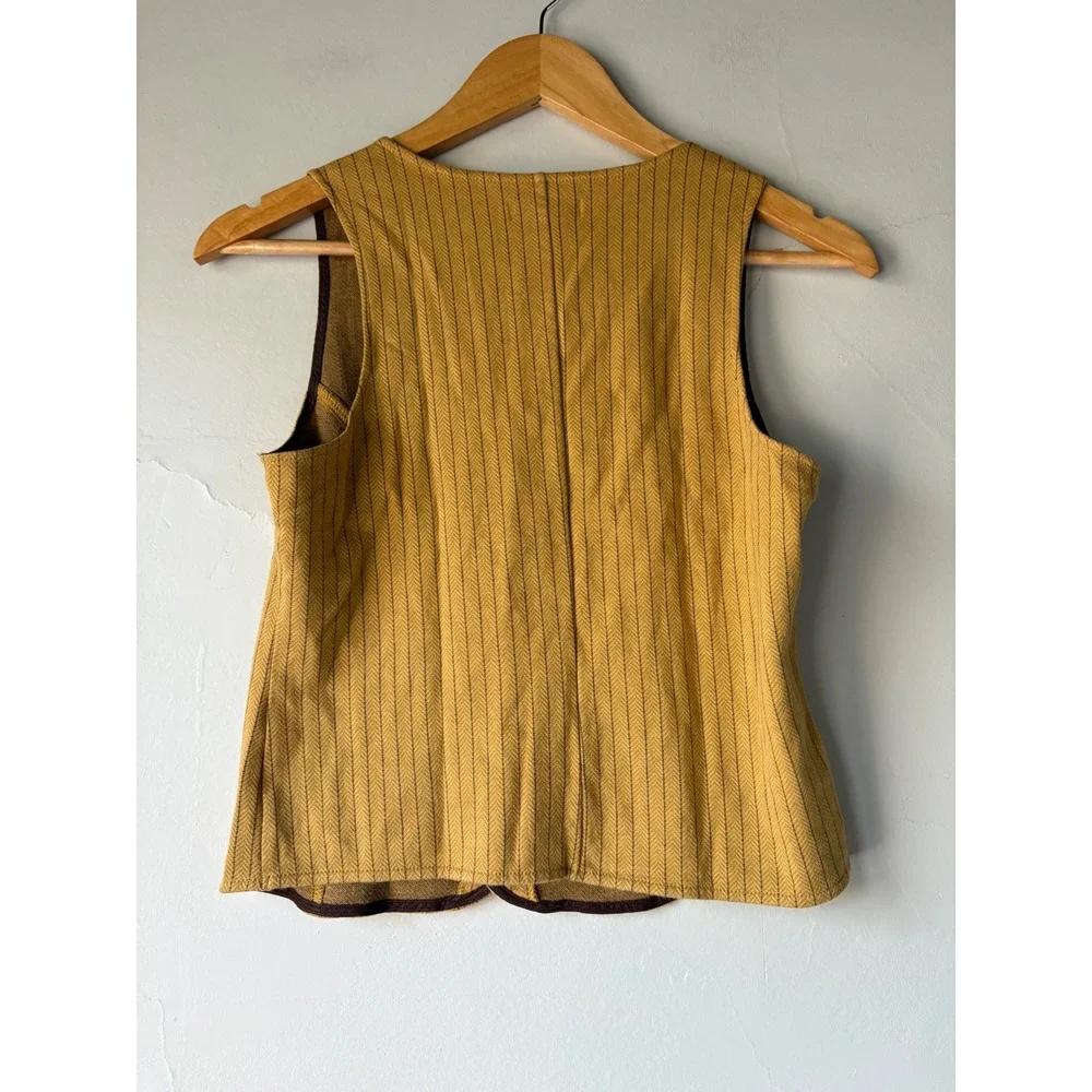 Lux vintage button