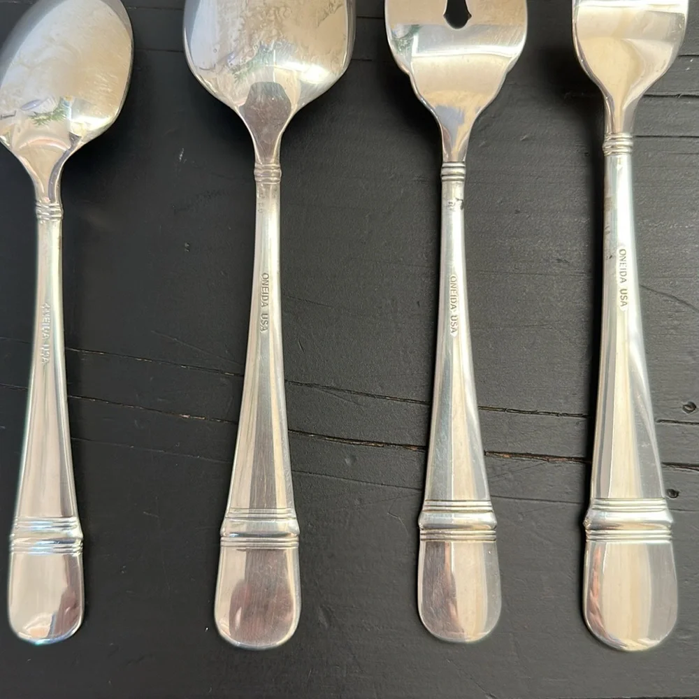 Oneida USA Silver Plated Astragal 4 Piece Place Setting Flatware Dining Set