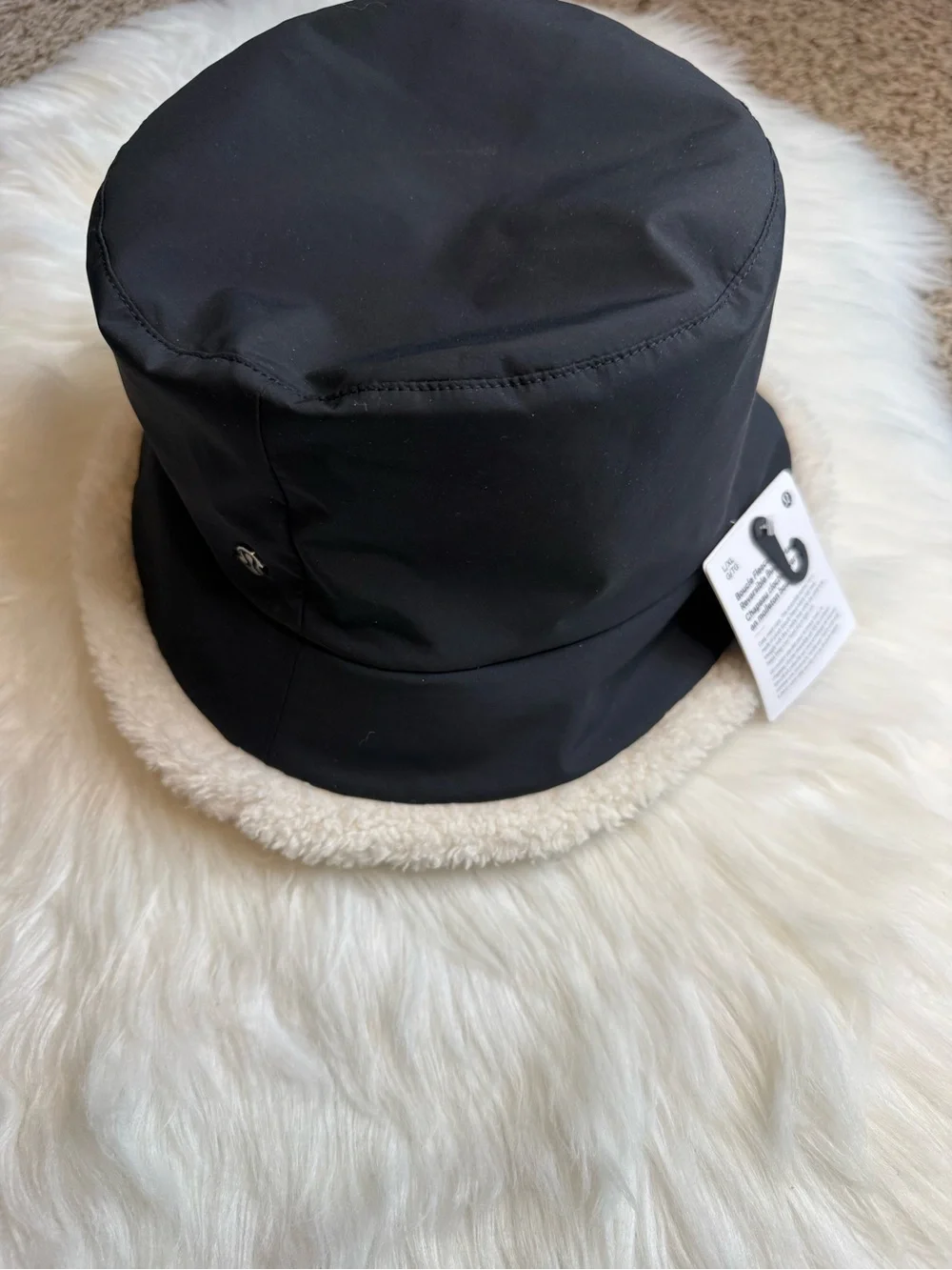 Lululemon Boucle Fleece Reversible Bucket Hat NWT BLK/LTIV Size L/XL
