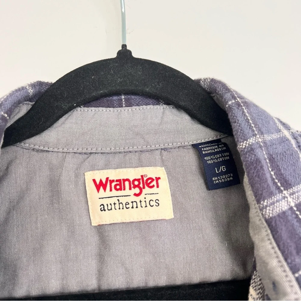 Wrangler plaid button