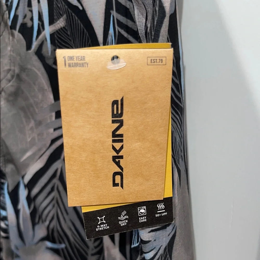 Dakine tropical leaf