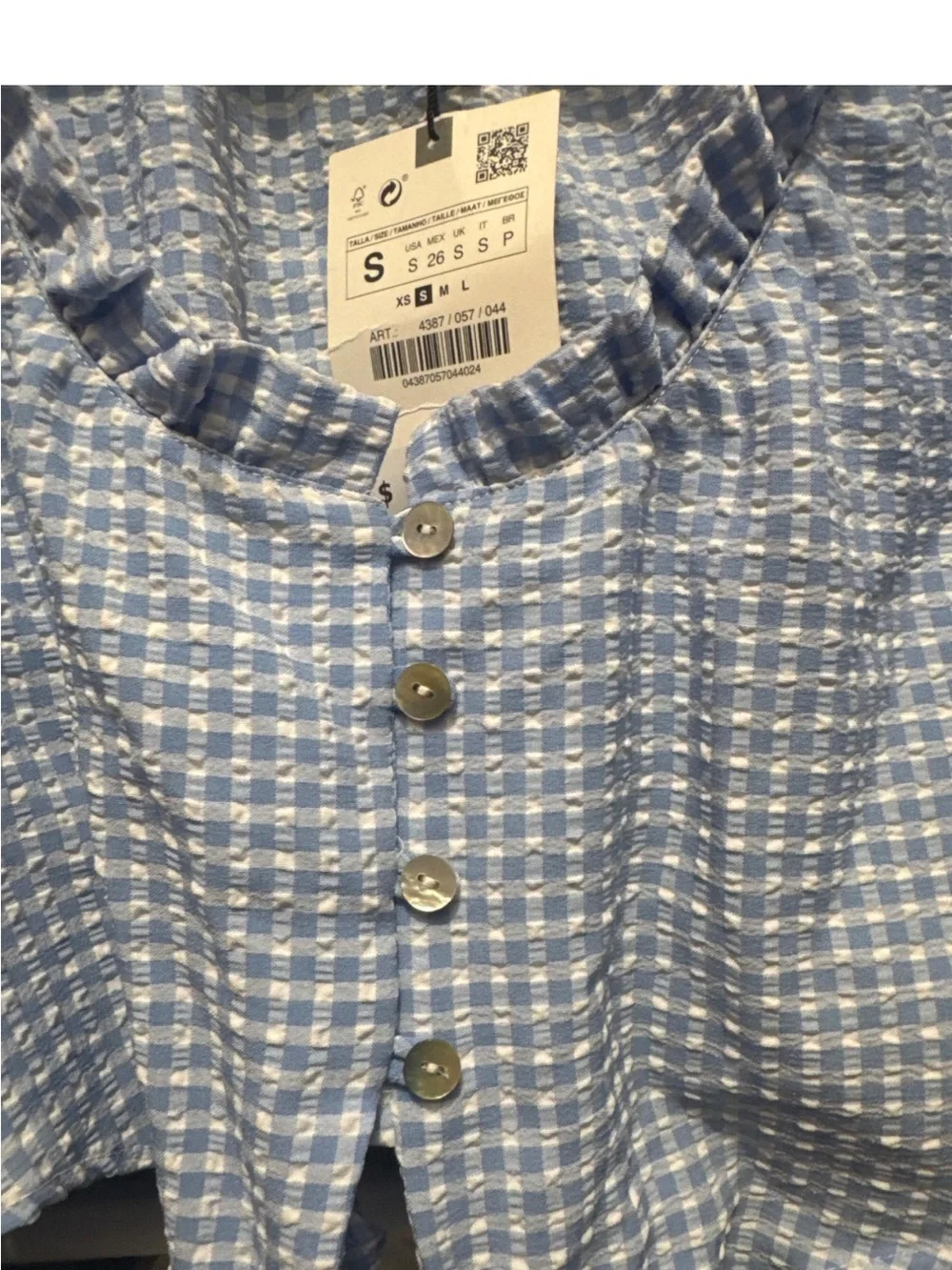 Zara front neckline detail