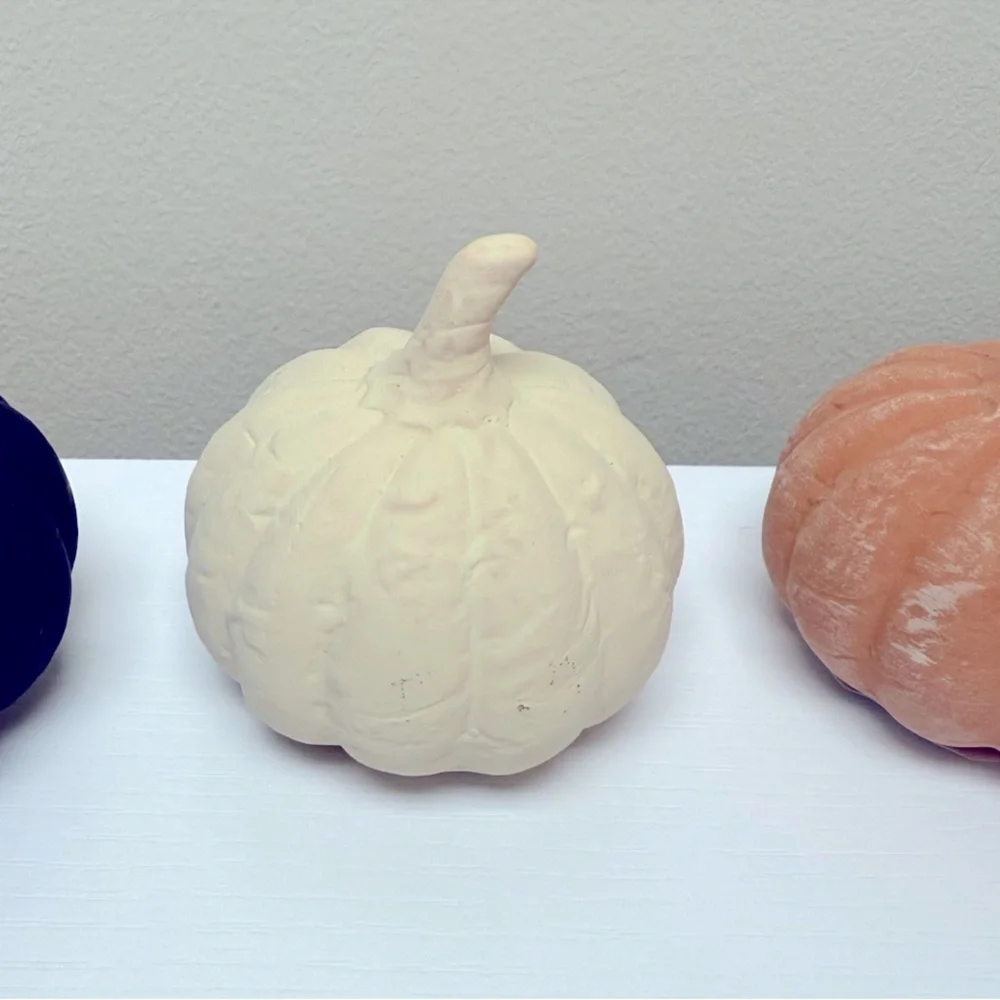 Target Bullseye Playground Fall Thanksgiving set of 4 small terracotta pumpkins