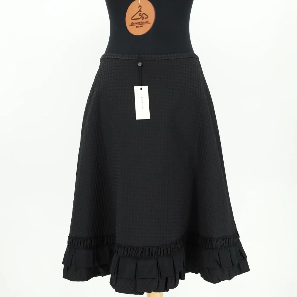 Max Studio line skirt