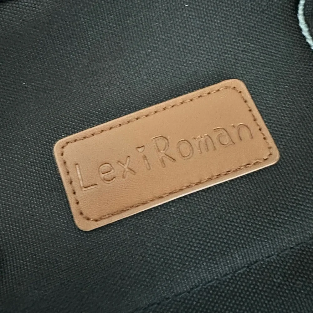 lexi roman lexi roman