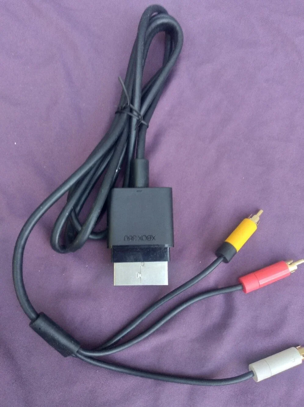Xbox 360 Composite AV Cable - Black with Red & Yellow Plugs