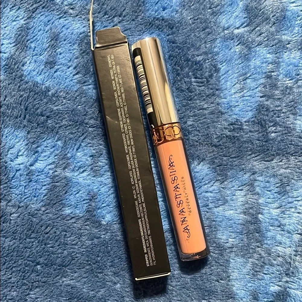 Anastasia Beverly Hills warm it