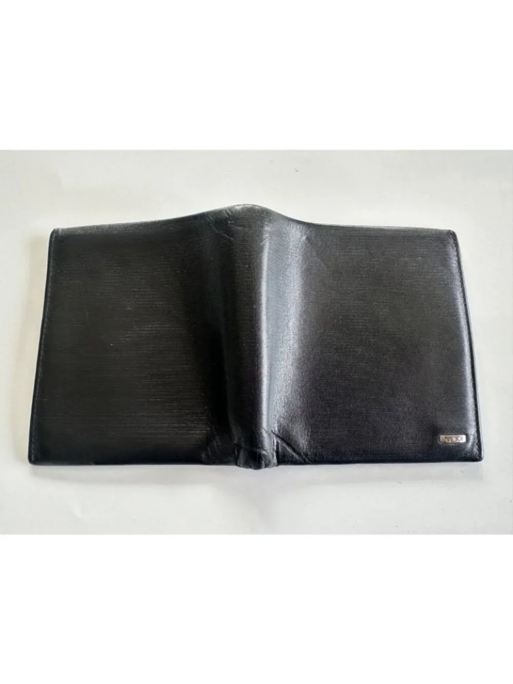 TUMI Black Leather Bifold Wallet Slim Profile