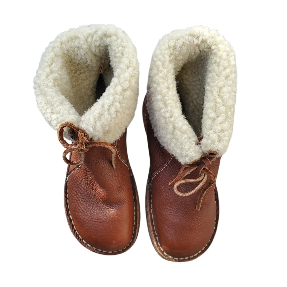 Duckfeet gently preowned