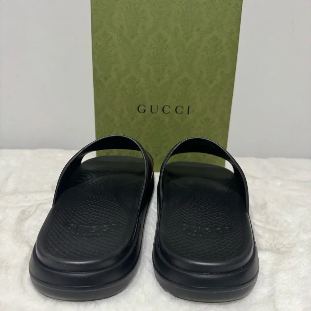Gucci elegant slides