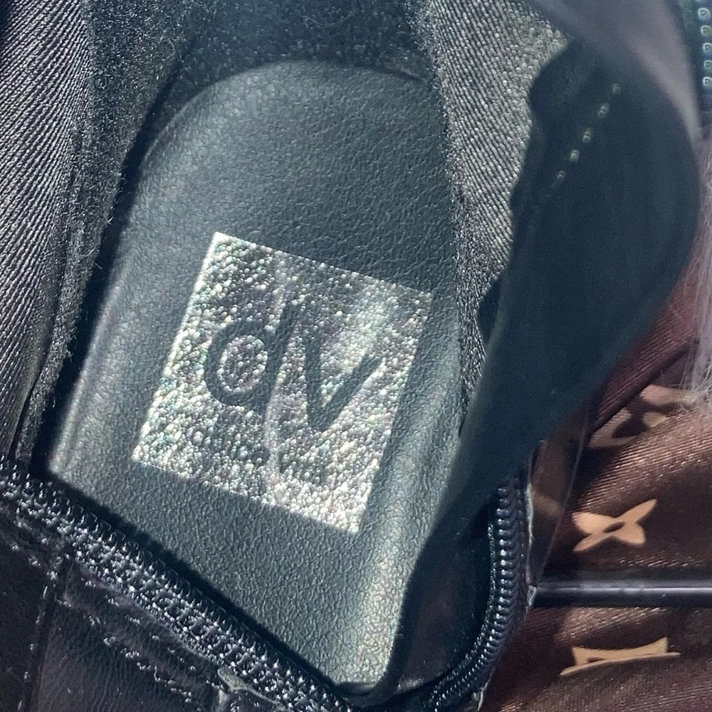 DV by Dolce Vita elegant black