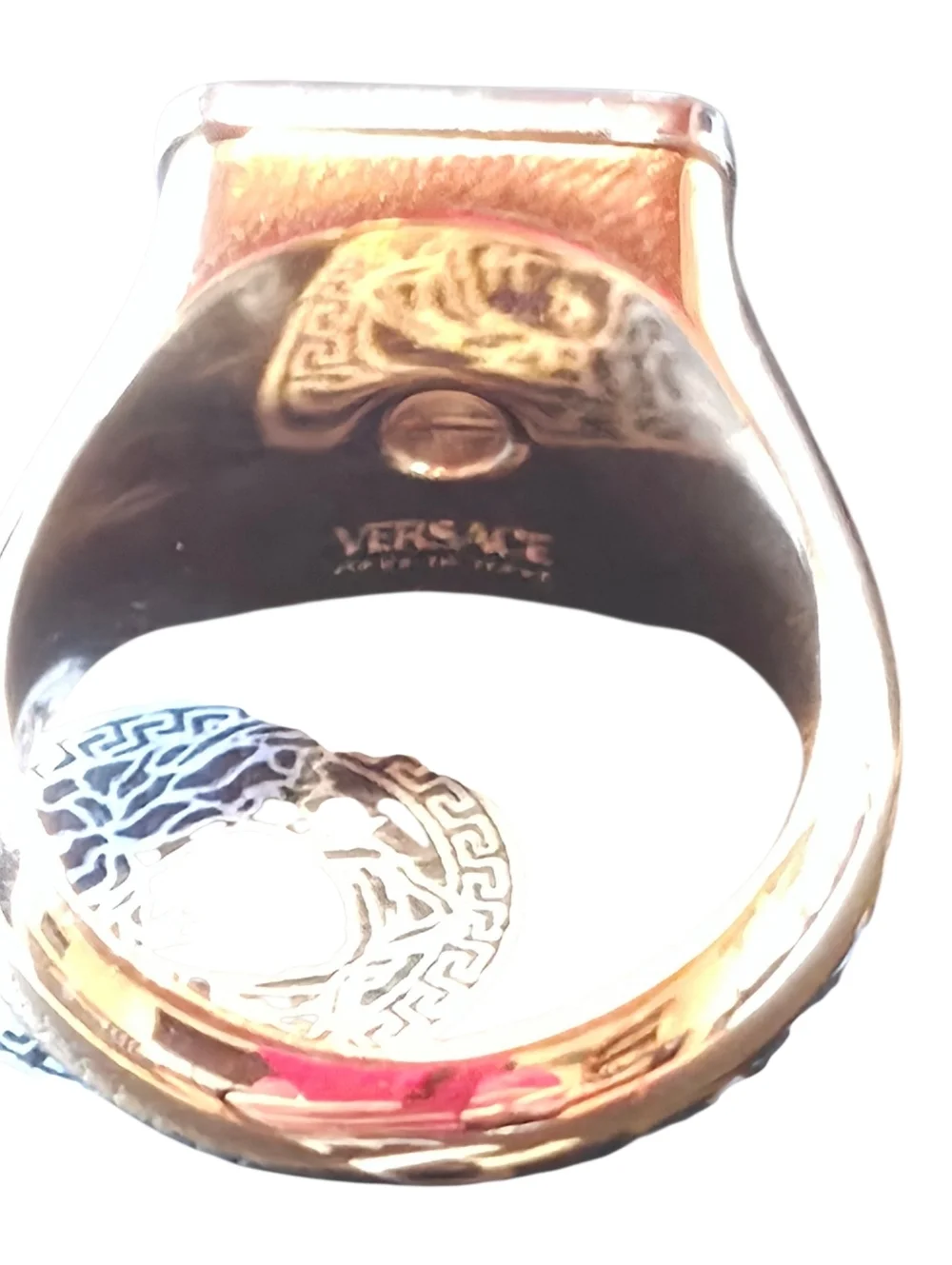 Versace classic signet