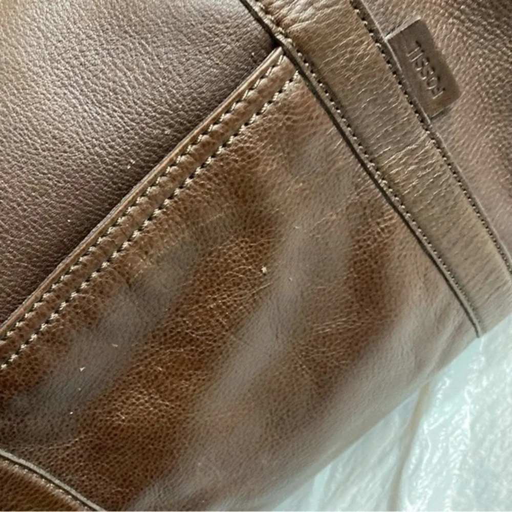 Fossil brown leather duffle travel bag unisex awesome