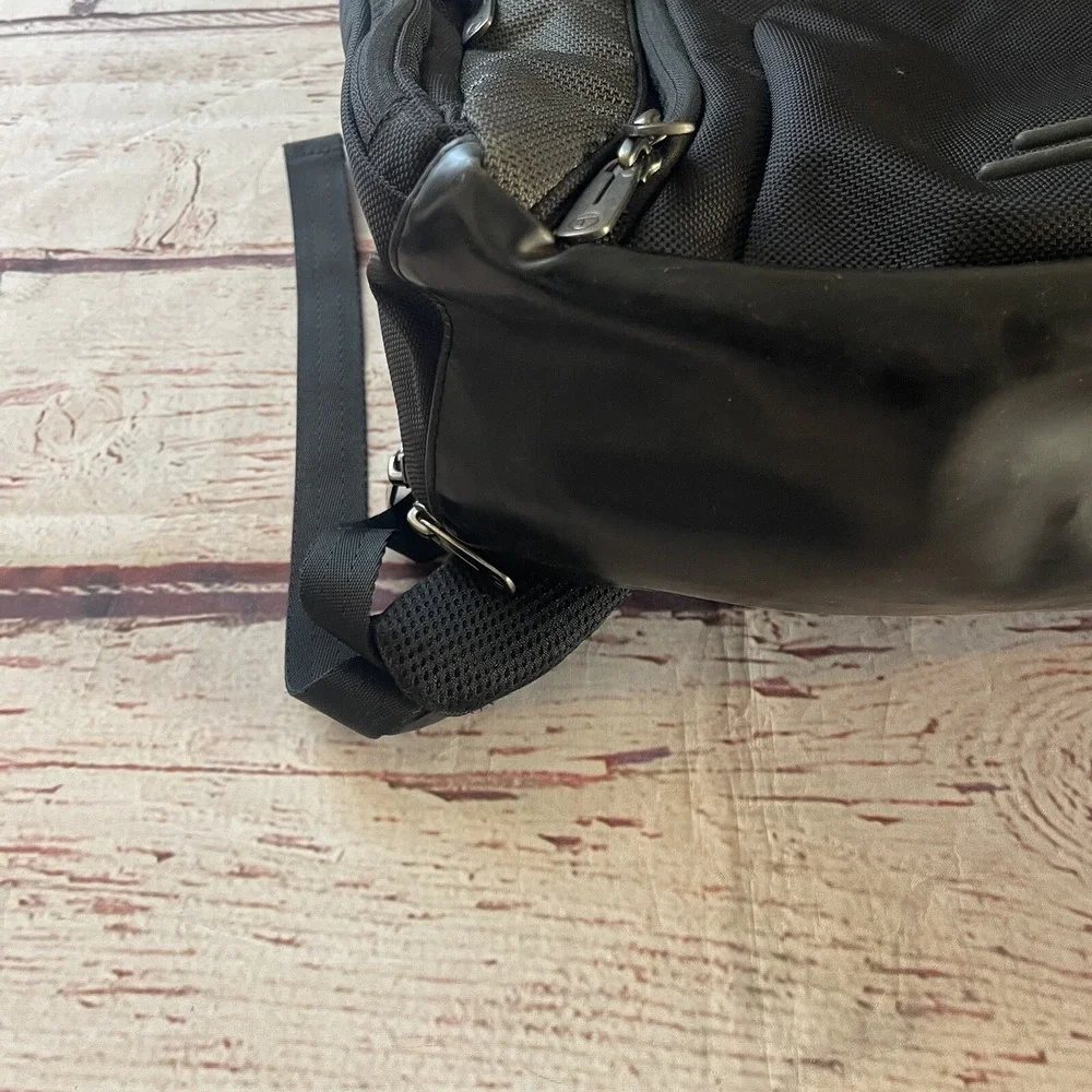 Tumi tech presidio
