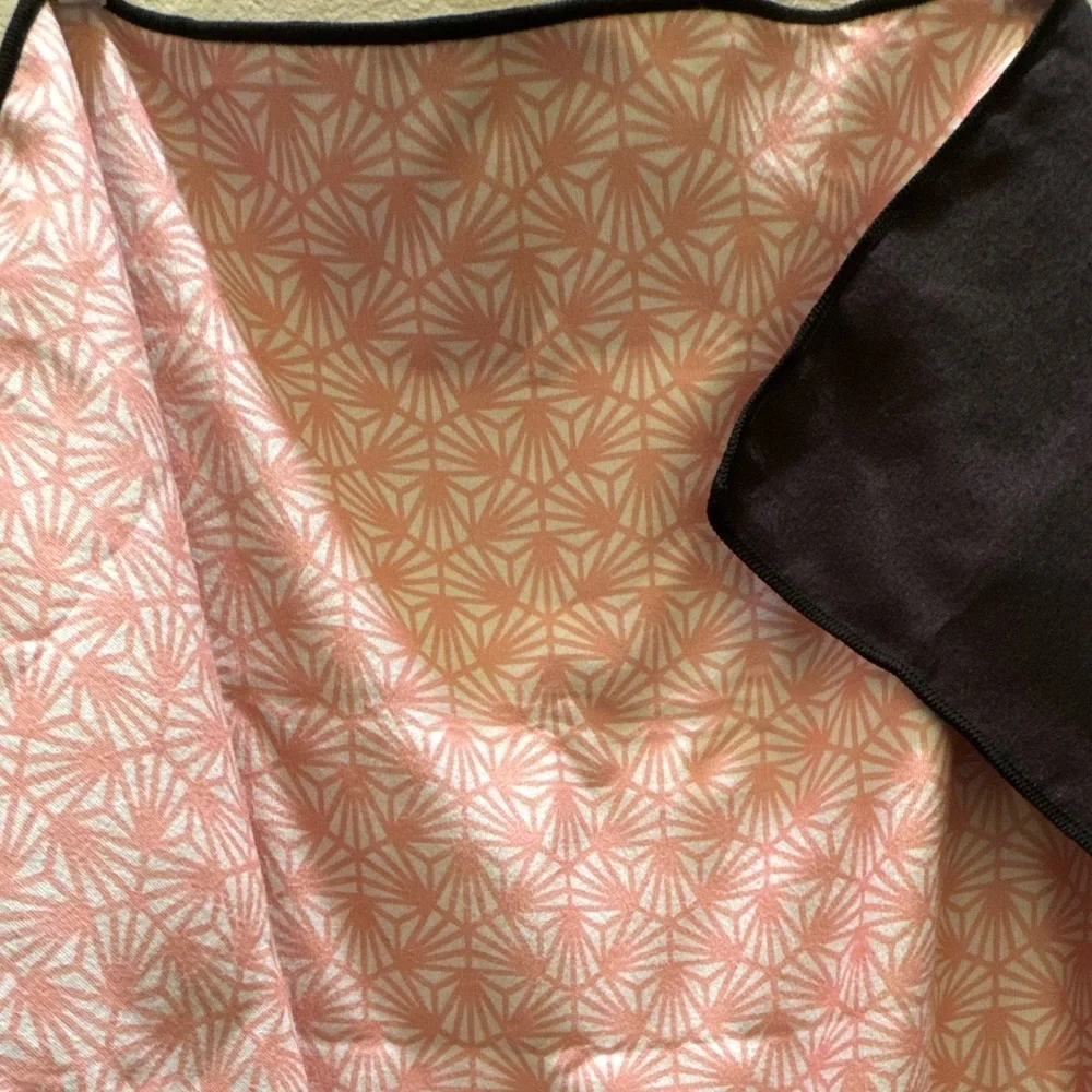 Reversible Sunset Towel      Perfect for Beach, Pool, Yoga, Travel or Camping