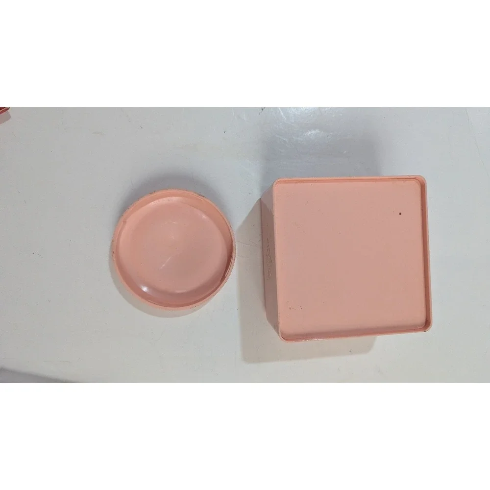 Evyan vintage powder