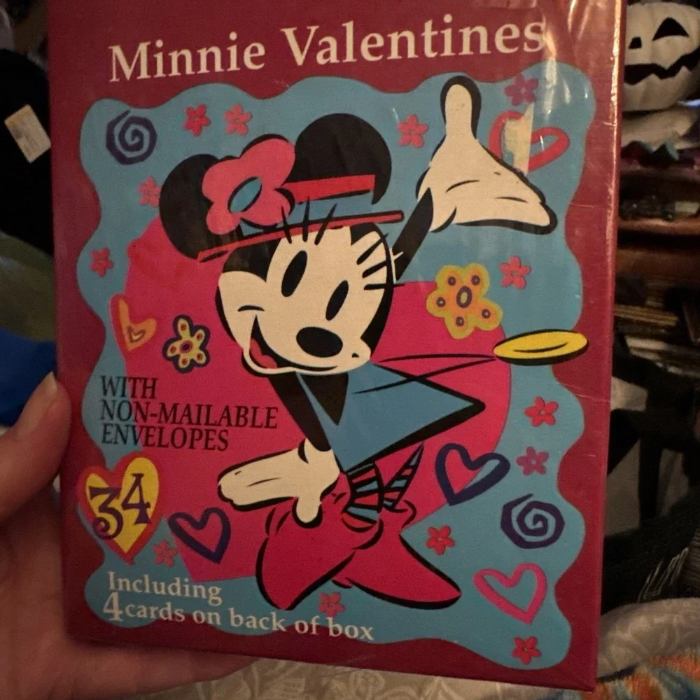 Vintage 1990's Walt Disney Minnie Valentine's Cards‎ Sealed 42