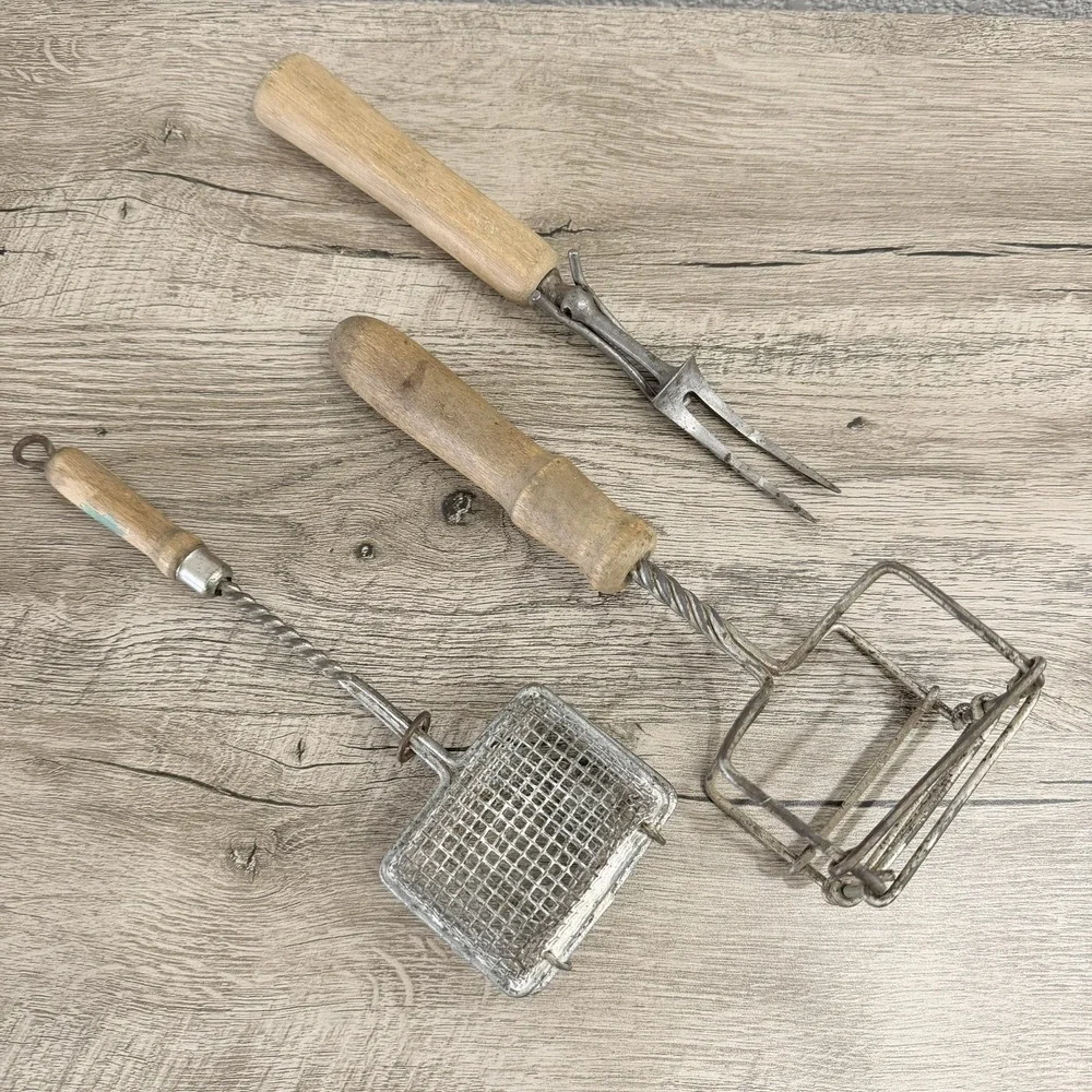 Lot of 3 Vintage Antique Wooden Handle Kitchen Utensils Gadgets Soap Saver