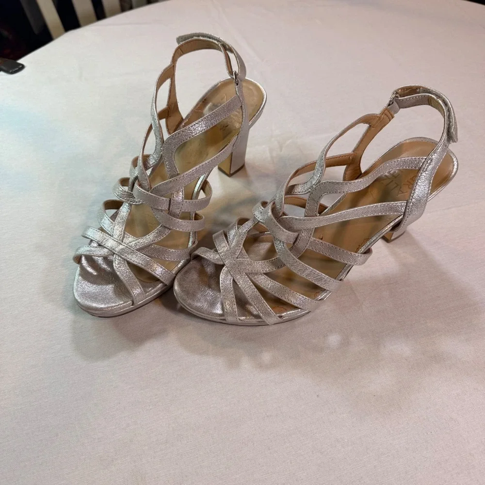 Naturalizer flora strappy