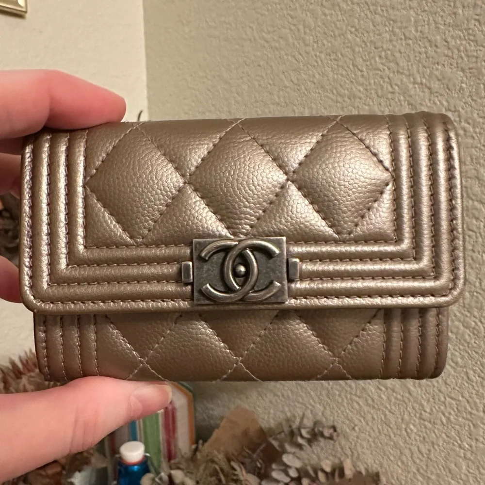 Authentic CHANEL Caviar Quilted Boy Flap Card holder Taupe Lambskin