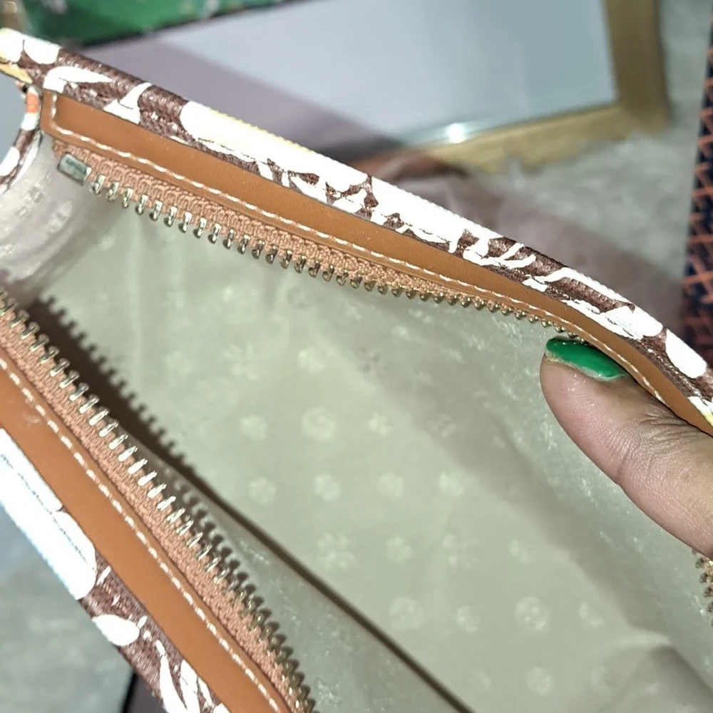 Tory Burch nwots tory