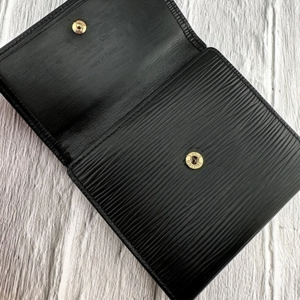 Louis Vuitton authentic louis