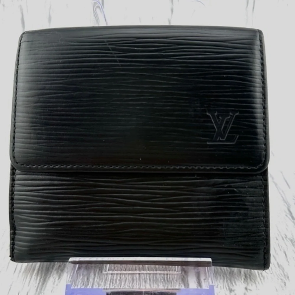Louis Vuitton authentic louis