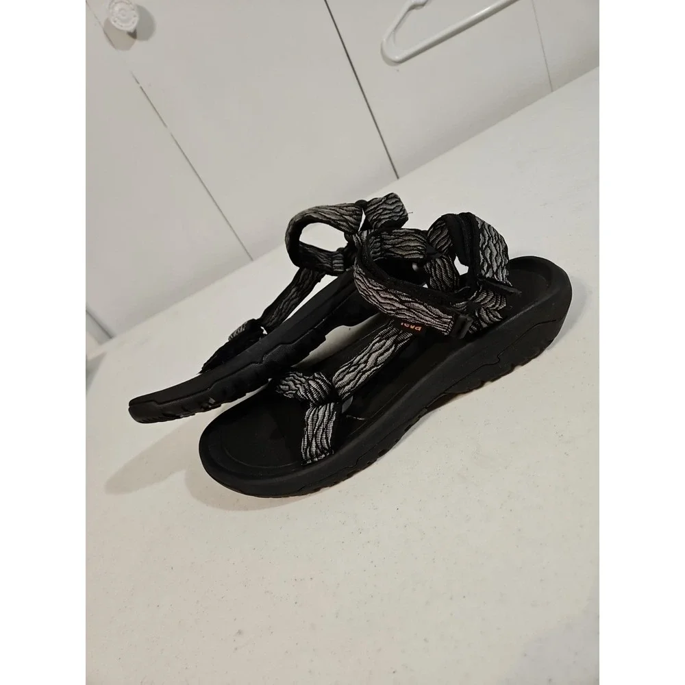 Teva hurricane strappy